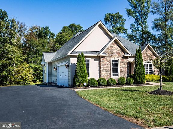 2nd image of 3918 Chapman Dr