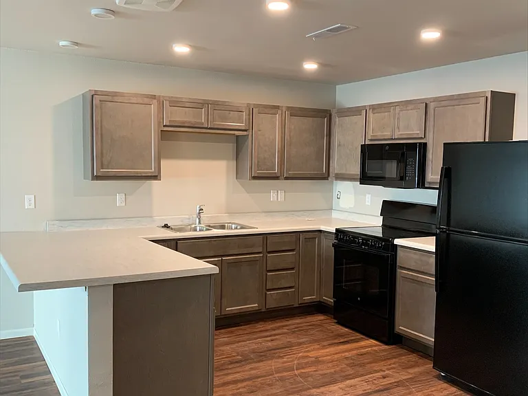 800 W Richards St #200 — Photo 6