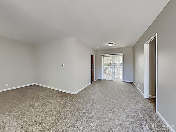 3rd image of 1139 Medanos St