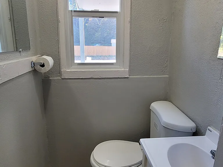 5770 S Santiam Hwy — Photo 5