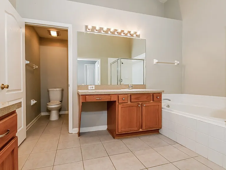 11427 Misty Isle Ln — Photo 14