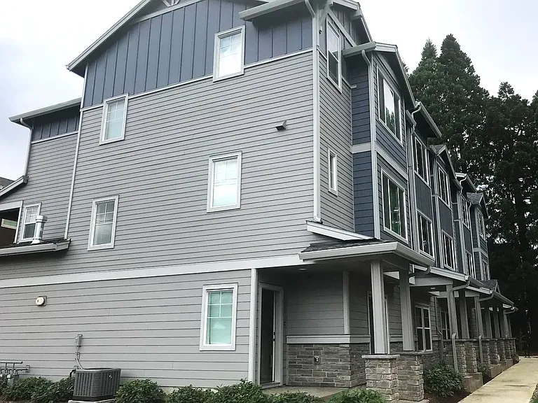 119 NE 80th Ave — Photo 3