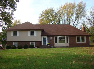 5921 NW North Hills Dr, Topeka, KS 66617