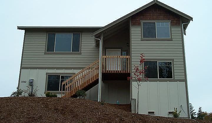 1st image of 880 NW Snow Creek Way