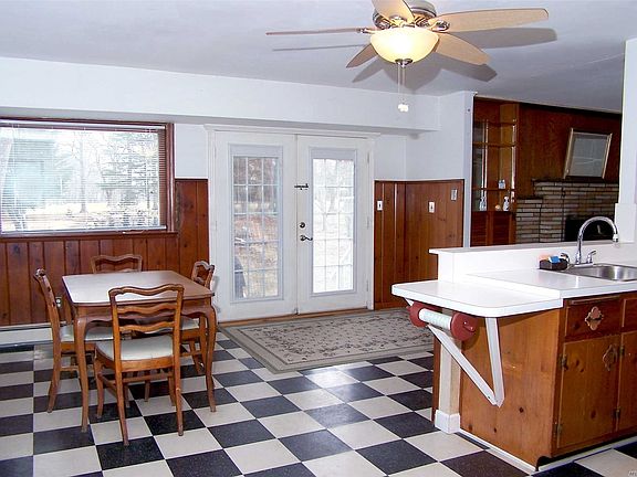 4th image of 137 Park Ln