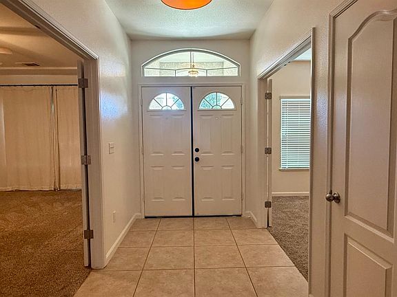 2nd image of 1548 W Hampton Cir