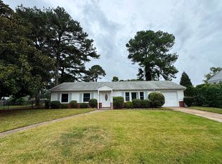 4640 Crown Point Ln, Virginia Beach, VA 23462