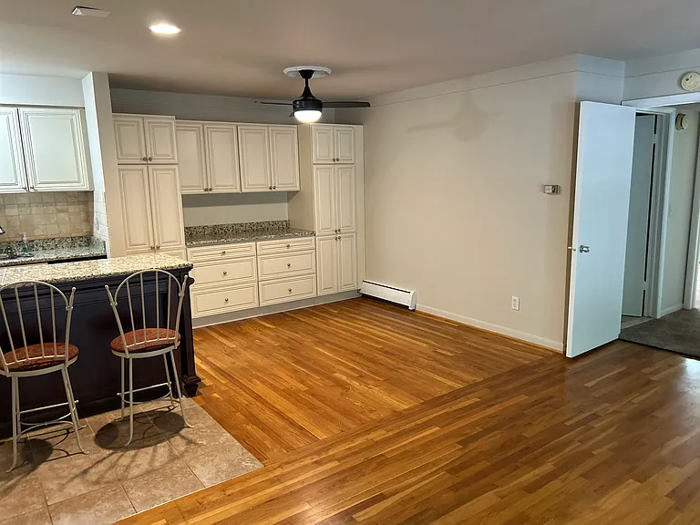 1261 Island Dr #204 — Photo 6