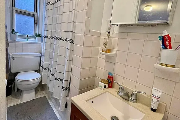 Rented by LJ Sloane Management | media 15