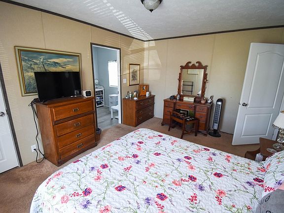 4th image of 1032 Leebury Ln.