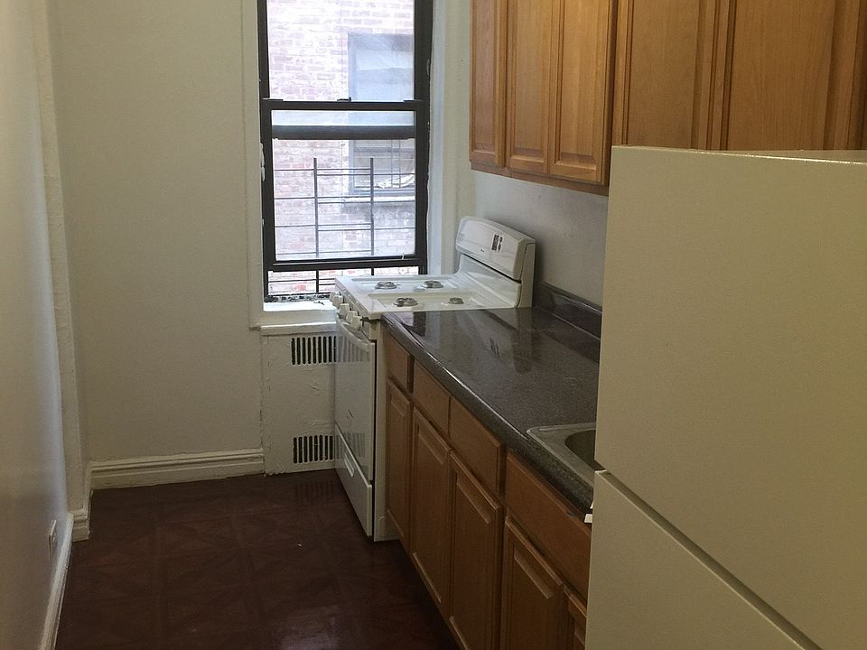 2nd image of 667 E 34th St APT 3A