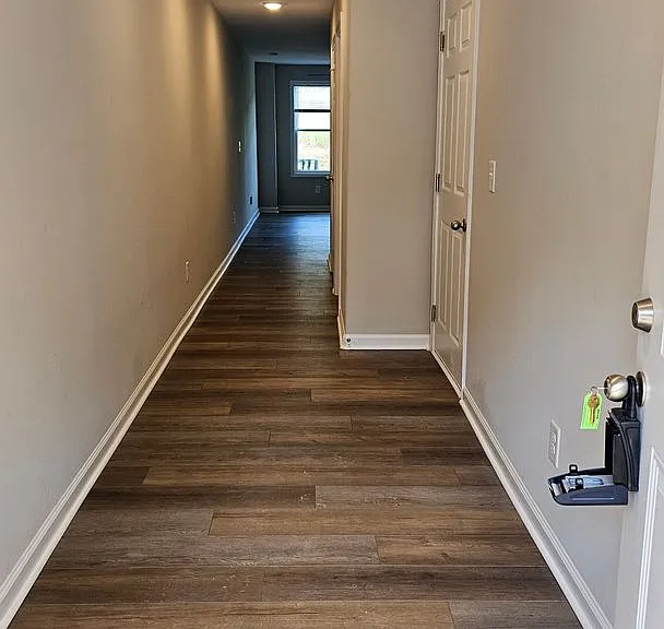 955 Center Rd — Photo 3