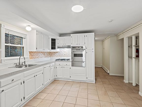 4th image of 1510 Central Ave #1