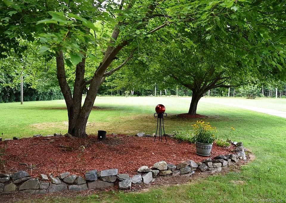 331 Dow Rd, Plainfield, CT 06374 Zillow