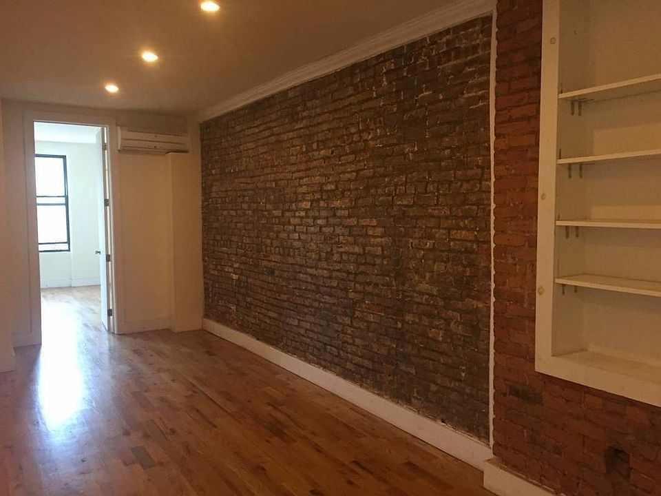 2nd image of 777 Lincoln Pl