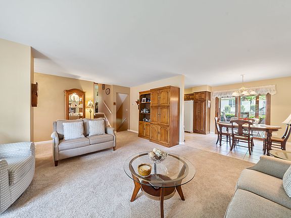 4th image of 530 Williams Dr