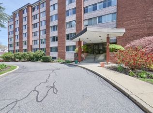 22 Chestnut Pl APT 406, Brookline, MA 02445