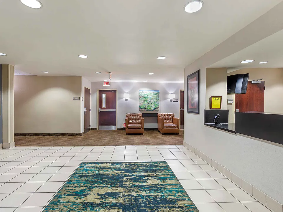 Lobby and Guest Check-in
