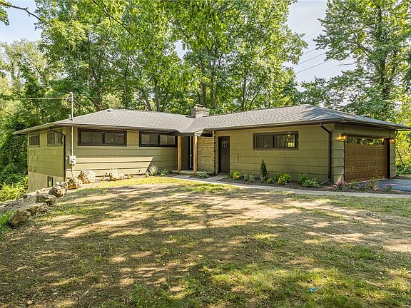 2nd image of 360 Thornell Rd