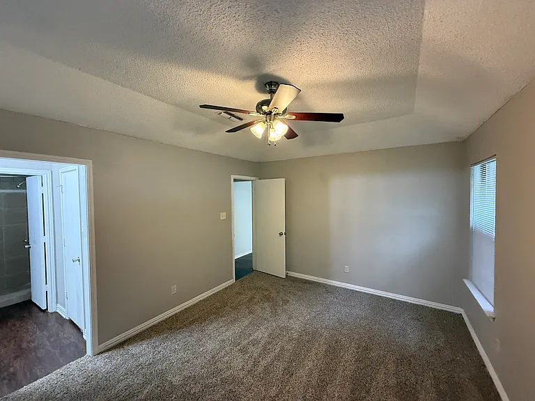 221 Arnold St — Photo 17