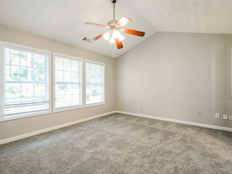 6739 Island Pointe Dr — Photo 10