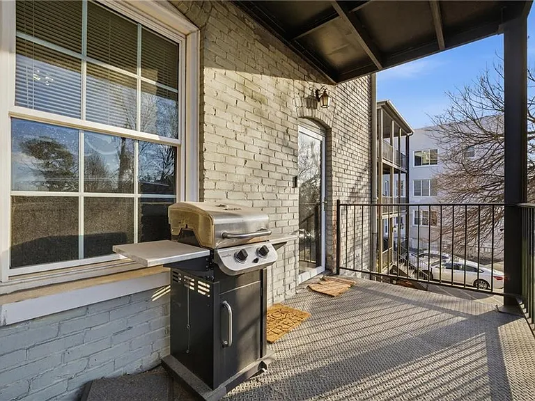 1015 Colonial Ave #4 — Photo 31