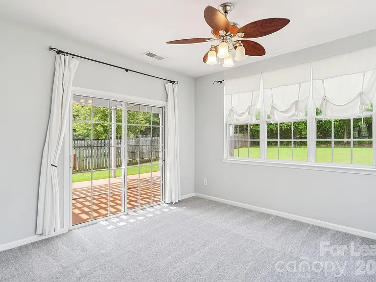 14417 Laurel Tree Ln — Photo 21