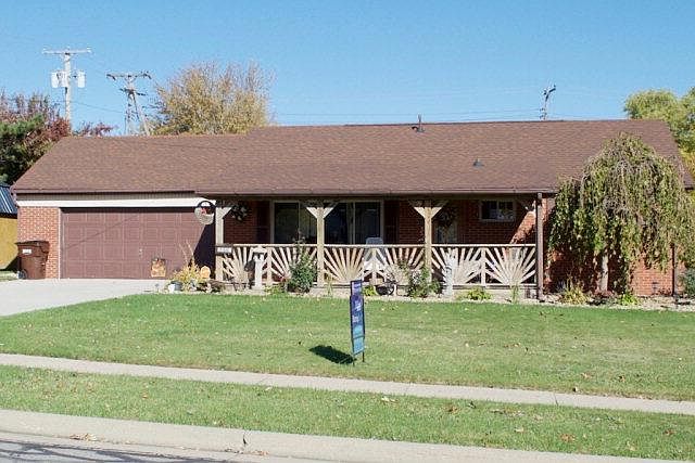 1st image of 2122 Rosewood Dr