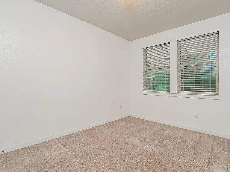 3831 Harry Wurzbach Rd #6 — Photo 26