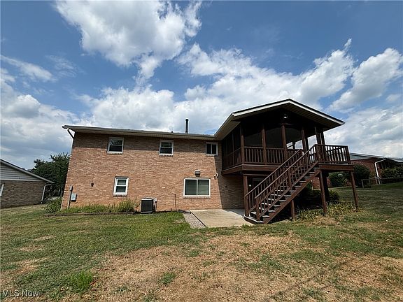 4th image of 212 Greentree Dr