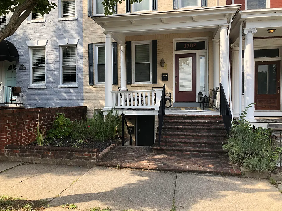 1702 Floyd Ave #B