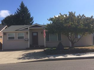 1279 Filbert St, Lebanon, OR 97355