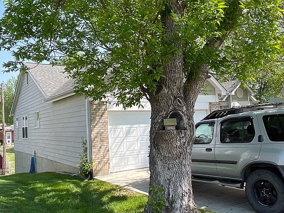 3rd image of 10010 Grant Meadow Ln