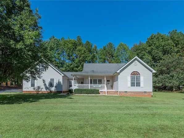 2139 Woods Stream Ln, Asheboro, NC 27205