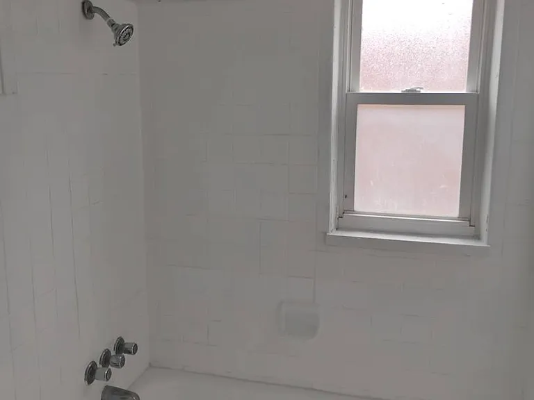 238 E Beechwood Ave — Photo 30
