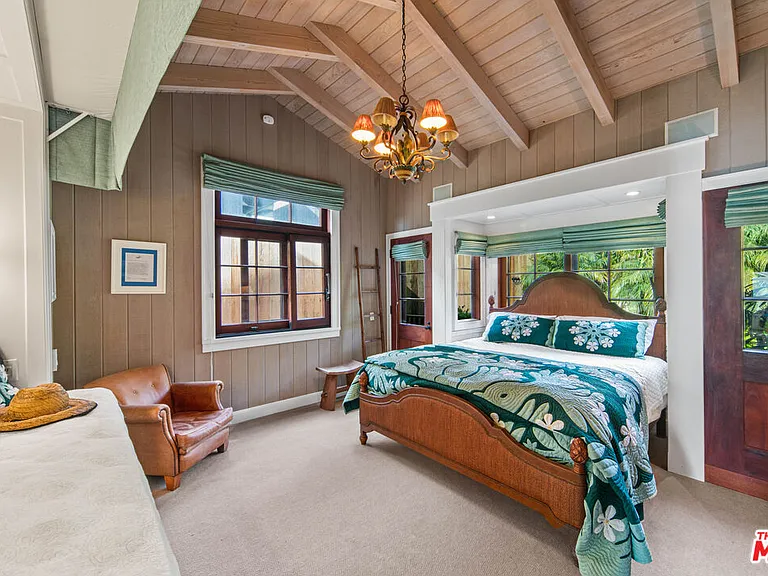 24542 Malibu Rd — Photo 9