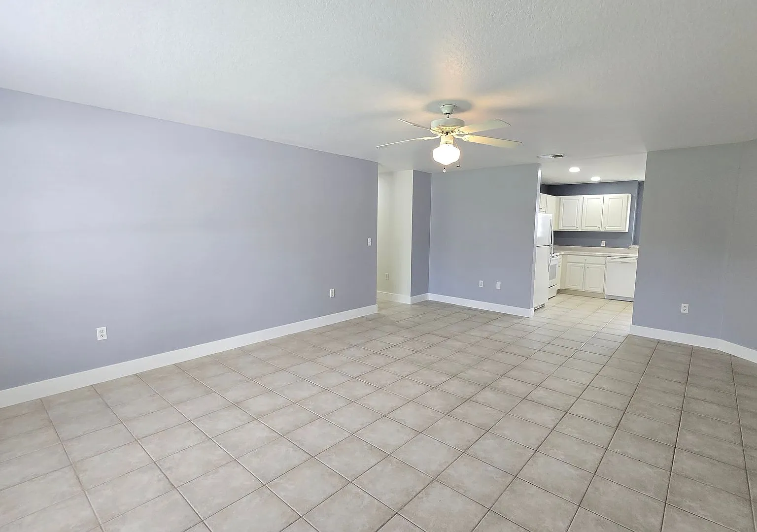104 Charles Dr — Photo 2