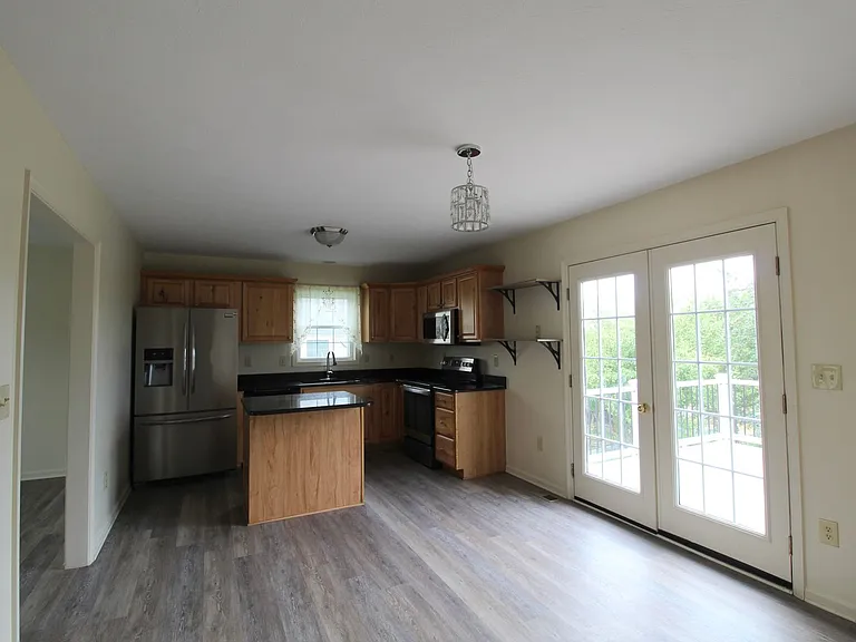 1311 Stonechris Dr — Photo 2