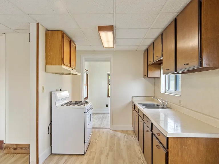 18 Thamsen Dr — Photo 6