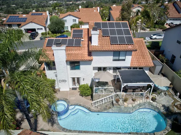 821 Inspiration Ln, Escondido, CA 92025