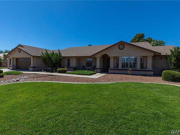 4th image of 3940 Pueblo Ln