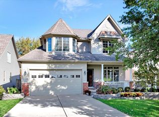 1018 67th St, Downers Grove, IL 60516