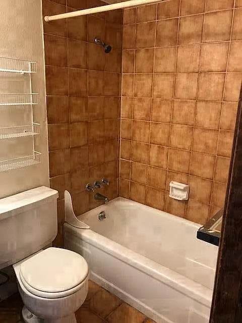 Photo 2 of 5 - 1705 Heatheridge Rd #H103 - Fort Collins, CO Bathroom - 1705 Heatheridge Rd #H103