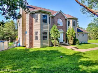 659 Twisted Oak Ln, Effort, PA 18330