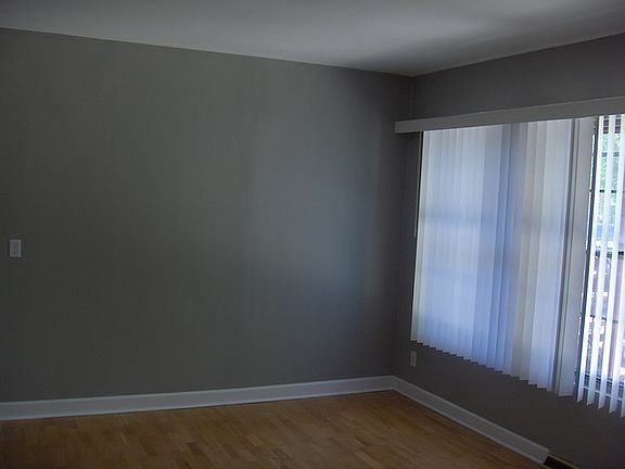 3rd image of 1301 N Harlem Ave APT 3
