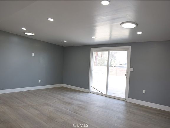 4th image of 73408 Yucca Ave