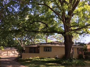 318 Lakeside Dr, Irving, TX 75062
