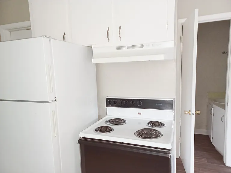 Magnolia Apartments — Photo 15