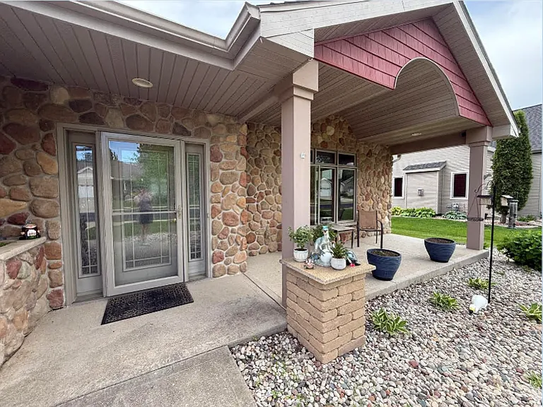 4363 Memorial Cir — Photo 5
