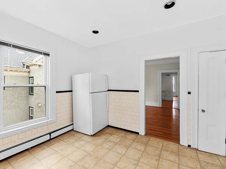107 Ocean St #2 — Photo 4